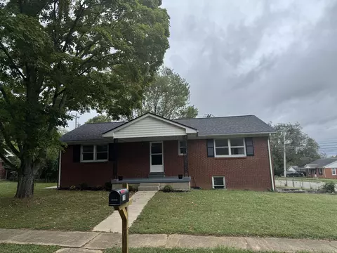 100 Beechmont Dr, Nicholasville, KY 40356
