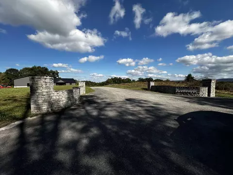 19 Kimber Dr, Nancy, KY 42544