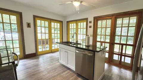 Kitchen - 407 Prospect St, Berea, KY 40403 photo 3 of 4