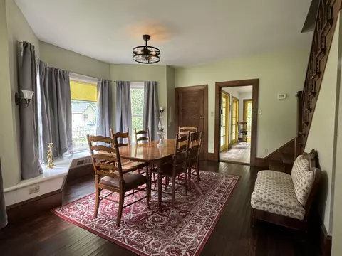 Dining - 407 Prospect St, Berea, KY 40403 photo 3 of 3