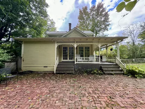Exterior - 407 Prospect St, Berea, KY 40403 photo 4 of 5