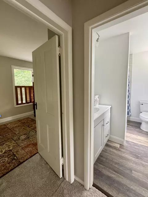 Entry Way - 407 Prospect St, Berea, KY 40403 photo 3 of 3