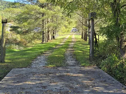 163 Eulett Ln, Vanceburg, KY 41179