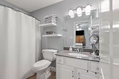 Bath - 415 Koa Ct, Berea, KY 40403 photo 1 of 7