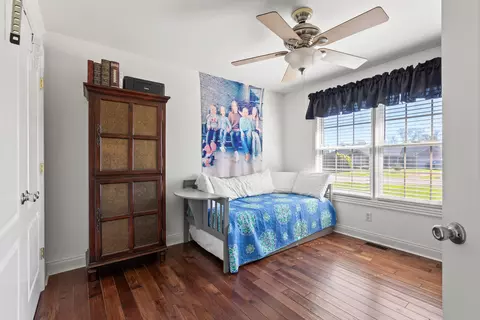 Bedroom - 415 Koa Ct, Berea, KY 40403 photo 6 of 8