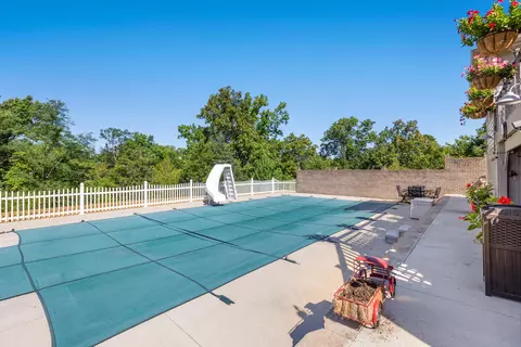 Exterior - 415 Koa Ct, Berea, KY 40403 photo 9 of 19