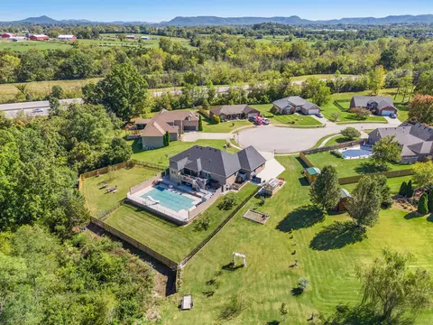 View/Area - 415 Koa Ct, Berea, KY 40403 photo 5 of 9
