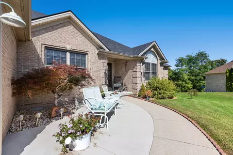 Exterior - 415 Koa Ct, Berea, KY 40403 photo 2 of 19