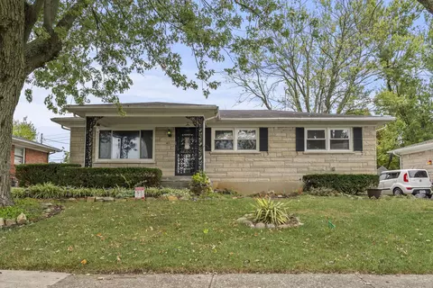 821 Foxcroft Ct, Lexington, KY 40505