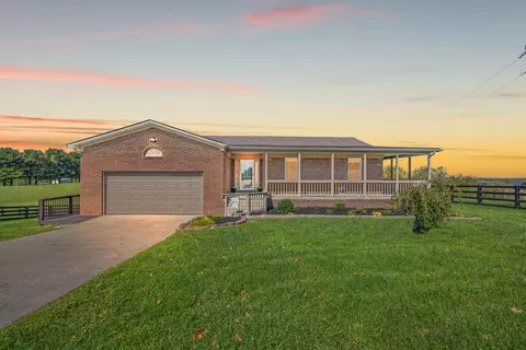 723 Cave Springs Dr, Lancaster, KY 40444