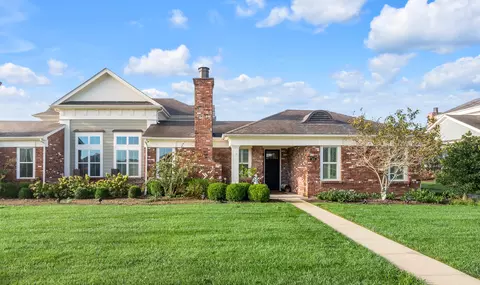 102 Brannon Gardens Dr, Nicholasville, KY 40356