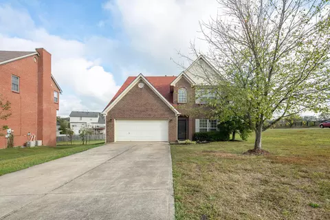 100 Cross Creek Dr, Paris, KY 40361