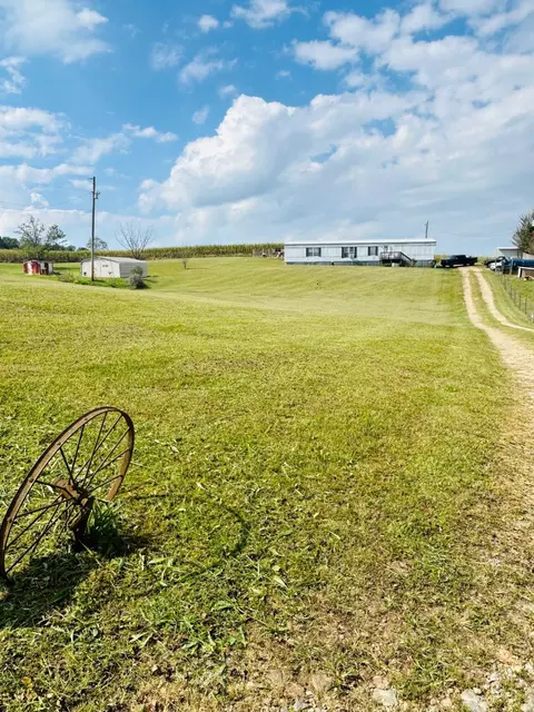 303 Beech Grove Rd, Science Hill, KY 42553