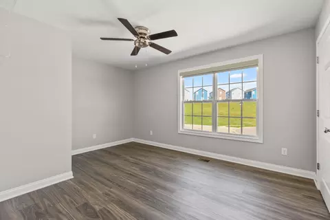 Bedroom - 4035 Ruby Rose Rd, Richmond, KY 40475 photo 2 of 3