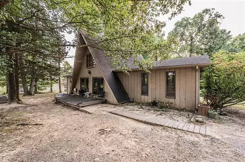318 Eastern Sportsman Club Rd, Glasgow, KY 42141