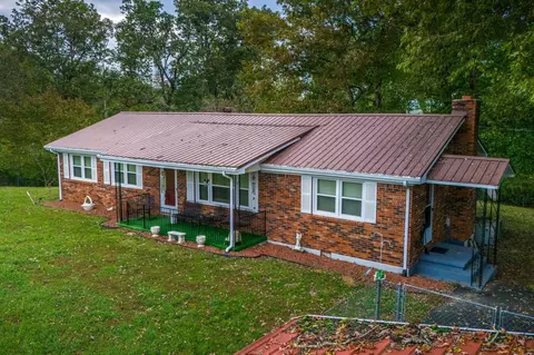 671 Happy Top Rd, Clay City, KY 40312