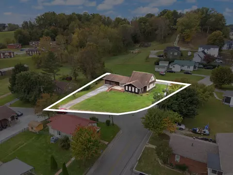 View/Area - 280 E Third St, London, KY 40741 photo 1 of 9