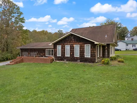 Exterior - 280 E Third St, London, KY 40741 photo 3 of 9