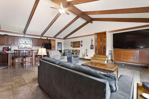 Living - 280 E Third St, London, KY 40741 photo 3 of 4
