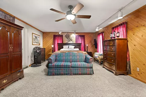 Bedroom - 280 E Third St, London, KY 40741 photo 2 of 6