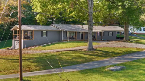 986 Lakeview Dr, Somerset, KY 42503
