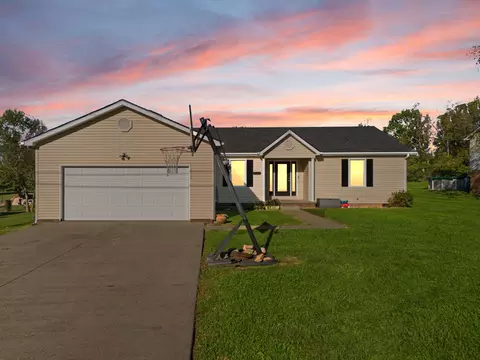 212 Creekwood Dr, Berea, KY 40403