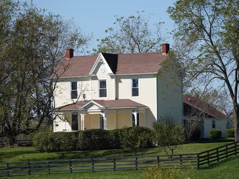 277 Steele Rd, Paris, KY 40361