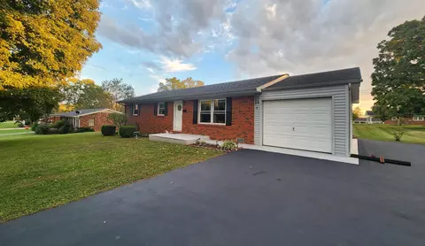 207 Circle Dr, Albany, KY 42602