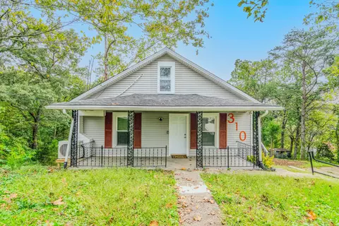 310 6th St, Ravenna, KY 40472