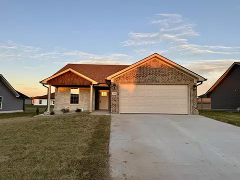 165 Stillwater Dr, Berea, KY 40403