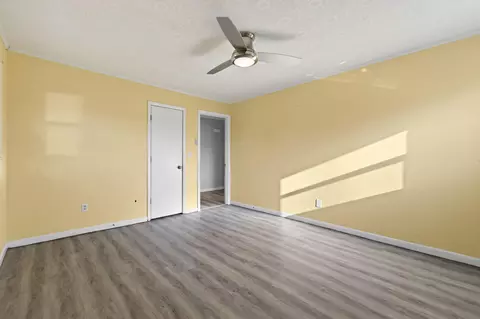 Bedroom - 33 Springfield Cir, Corbin, KY 40701 photo 7 of 9
