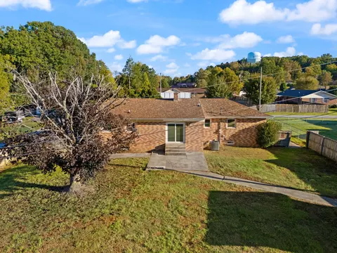 Exterior - 33 Springfield Cir, Corbin, KY 40701 photo 3 of 13
