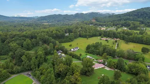 View/Area - 20 Oak Leaf Ln, Williamsburg, KY 40769 photo 10 of 12