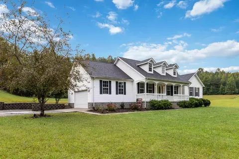 Exterior - 20 Oak Leaf Ln, Williamsburg, KY 40769 photo 3 of 9