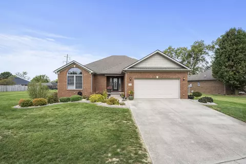 221 Oak Branch Dr, Berea, KY 40403