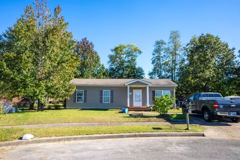 225 Arledge Ct, Berea, KY 40403