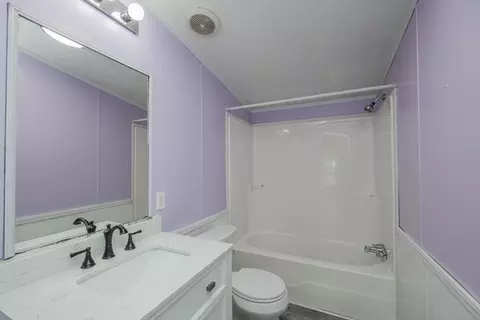 Bath - 1860 Junction Pike, Berry, KY 41003 photo 1 of 3