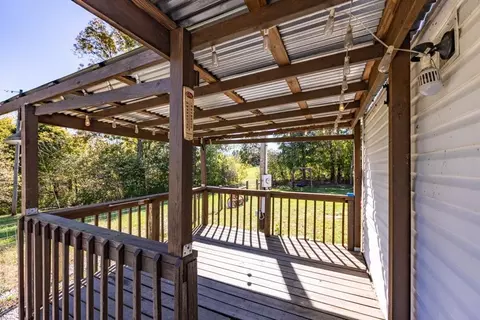 Exterior - 1860 Junction Pike, Berry, KY 41003 photo 4 of 5