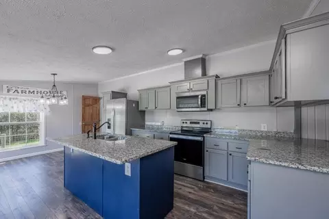 Kitchen - 1860 Junction Pike, Berry, KY 41003 photo 3 of 3