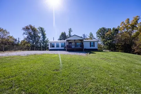 Exterior - 1860 Junction Pike, Berry, KY 41003 photo 3 of 5