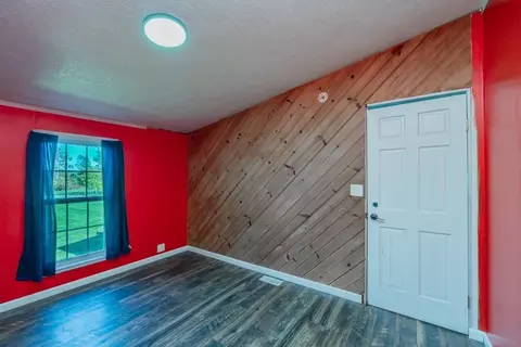 Bedroom - 1860 Junction Pike, Berry, KY 41003 photo 3 of 6