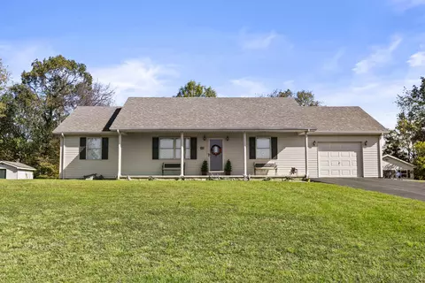 120 Springhill Dr, Mount Sterling, KY 40353