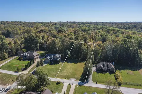 125 Green Sentinel Dr, Nicholasville, KY 40356
