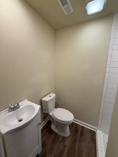 Bath - 258 Dantley Dr, Corbin, KY 40701 photo 2 of 3