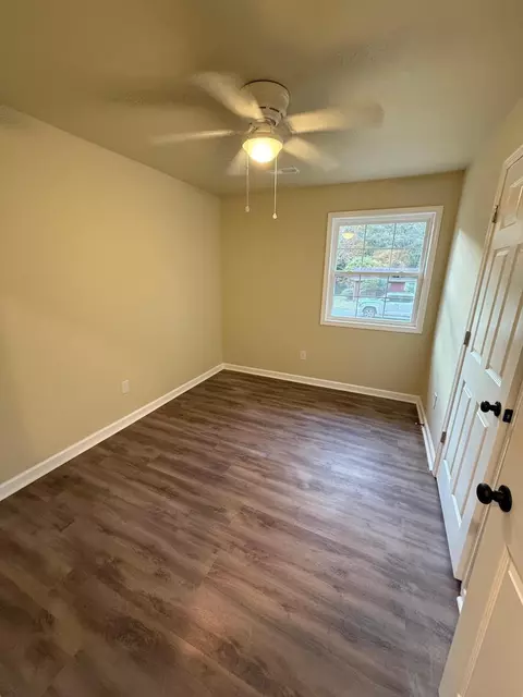 Bedroom - 258 Dantley Dr, Corbin, KY 40701 photo 3 of 5