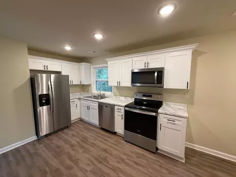 Kitchen - 258 Dantley Dr, Corbin, KY 40701 photo 1 of 2