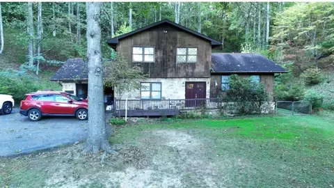 523 Emma Rd, Prestonsburg, KY 41653