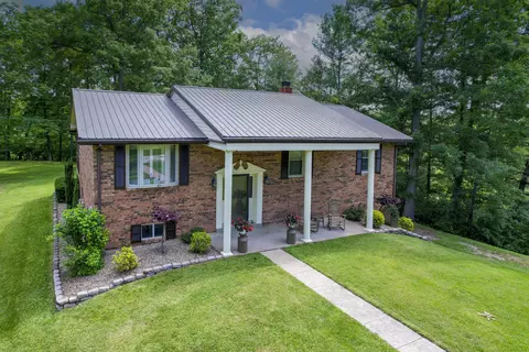 19 Melody Cir, West Liberty, KY 41472