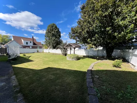 Exterior - 312 Ball Ave, Corbin, KY 40701 photo 7 of 17