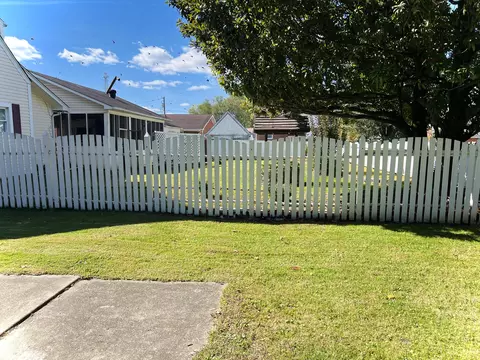 Exterior - 312 Ball Ave, Corbin, KY 40701 photo 5 of 17